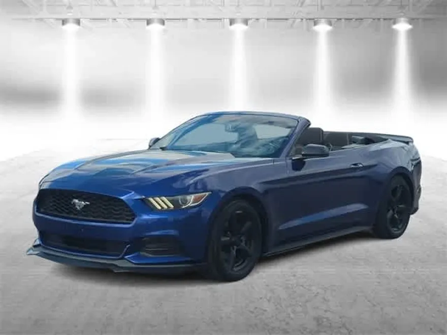 2016 Ford Mustang V6 Convertible photo 4