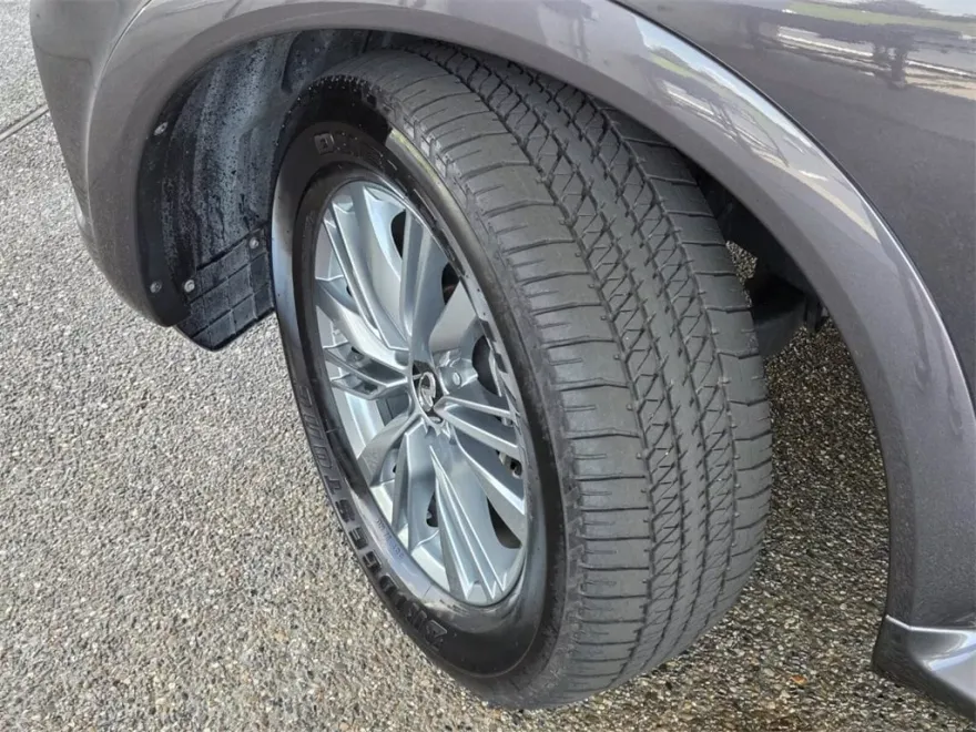 2024 Infiniti QX80 Luxe photo 1