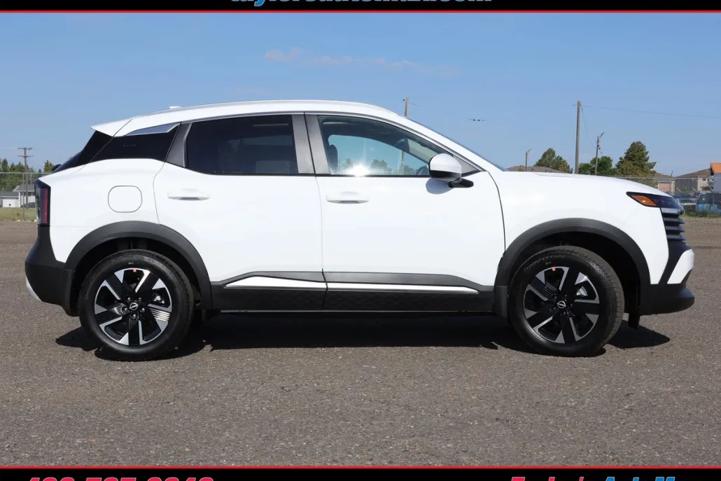 2025 Nissan Kicks SV SR photo 1