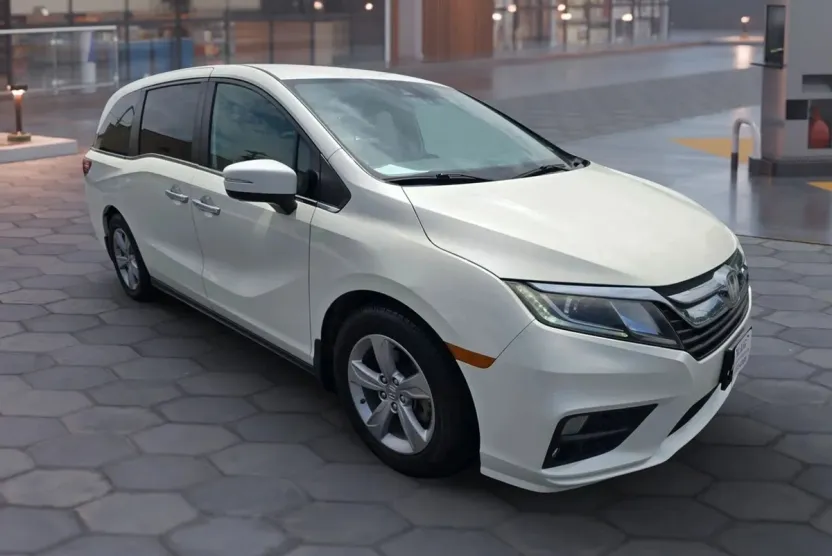 2019 Honda Odyssey EX photo 1