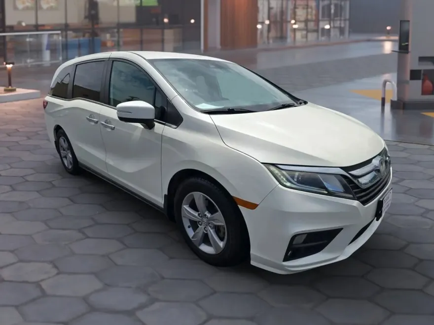2019 Honda Odyssey EX photo 1