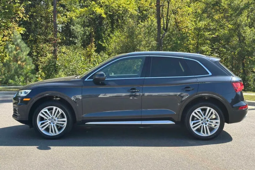 2018 Audi Q5 2.0T Premium Plus photo 1