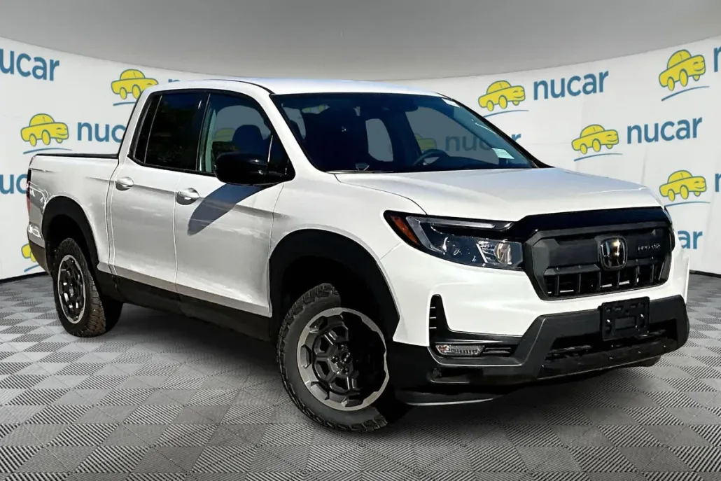 2024 Honda Ridgeline Sport photo 1