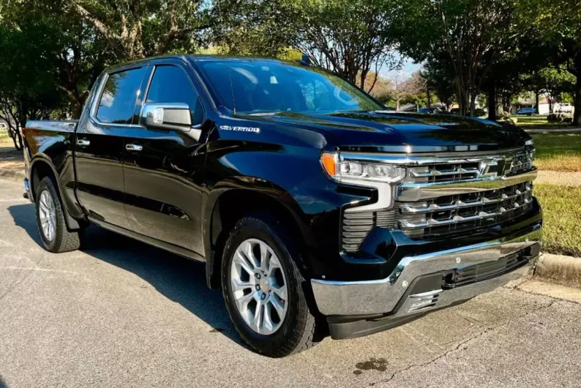 2022 Chevrolet Silverado 1500 LTZ photo 1