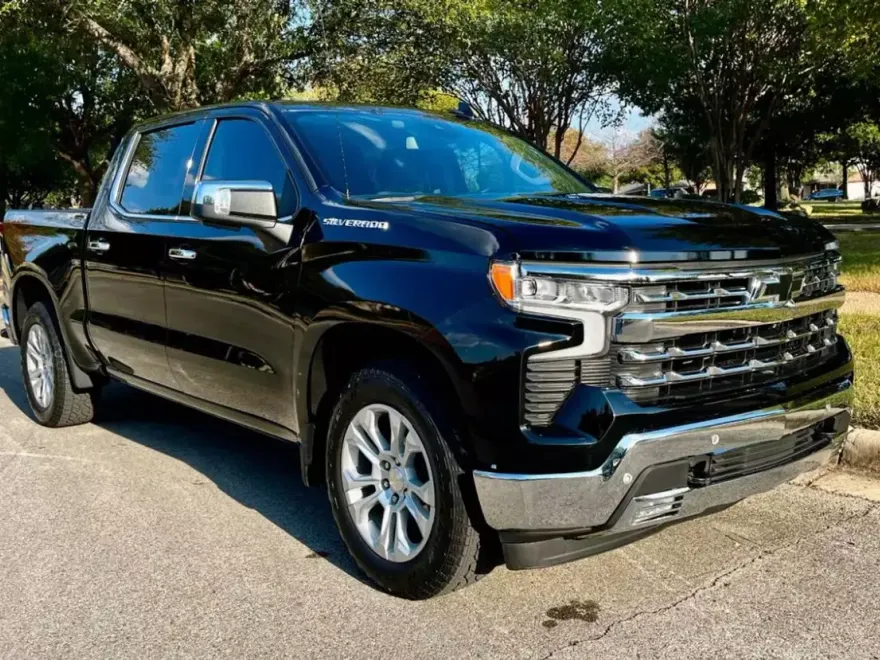 2022 Chevrolet Silverado 1500 LTZ photo 1