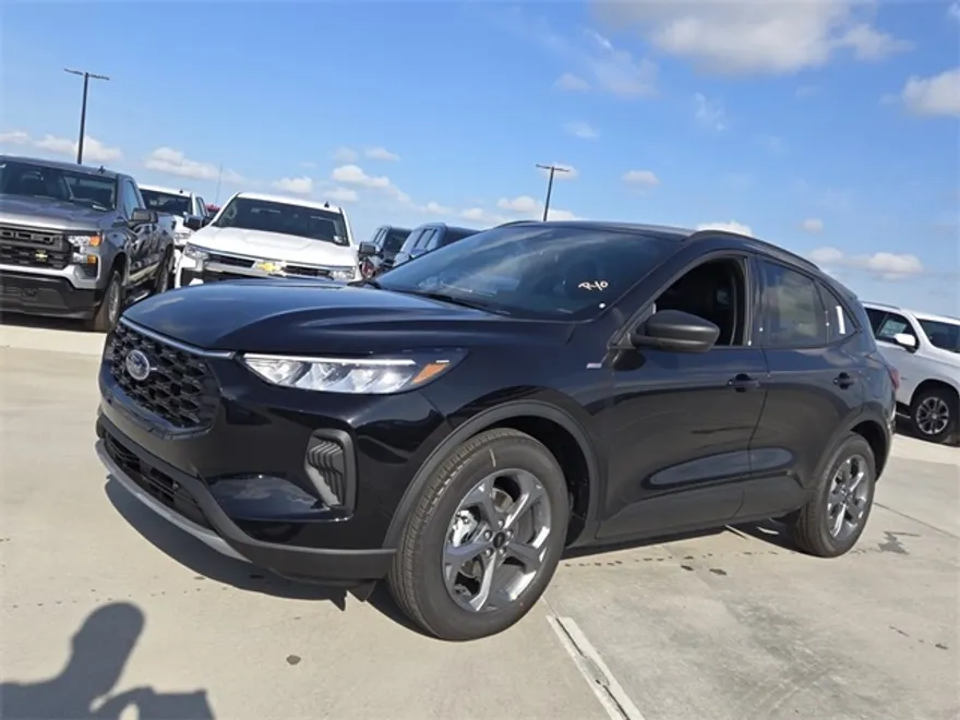 2025 Ford Escape ST-Line photo 1