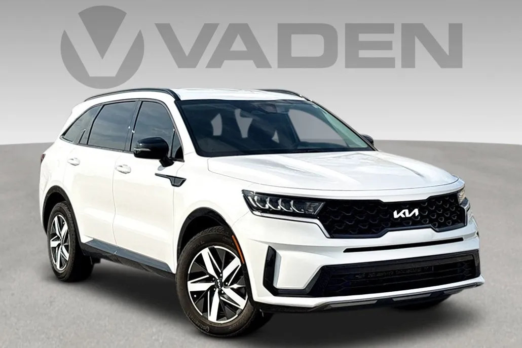 2023 Kia Sorento S photo 1