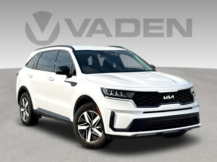 2023 Kia Sorento S photo 1