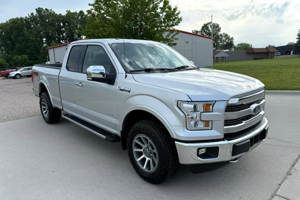 2015 Ford F-150 Lariat photo 1