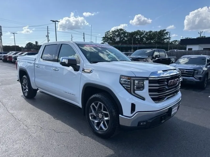2023 Gmc Sierra 1500 SLT photo 1