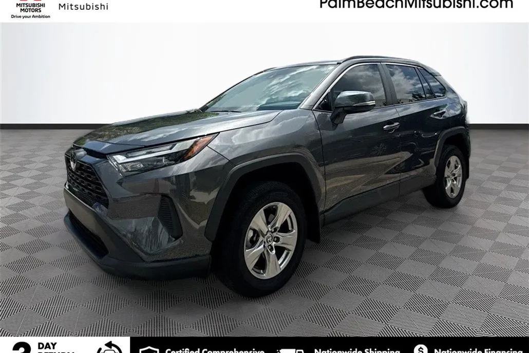 2024 Toyota RAV4 XLE photo 1
