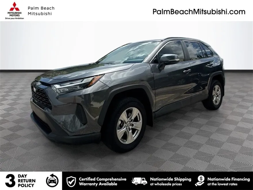 2024 Toyota RAV4 XLE photo 1