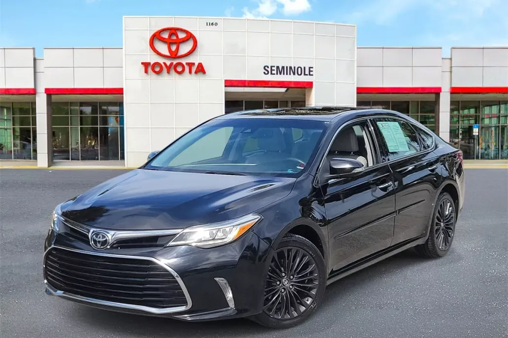 2017 Toyota Avalon Touring photo 1