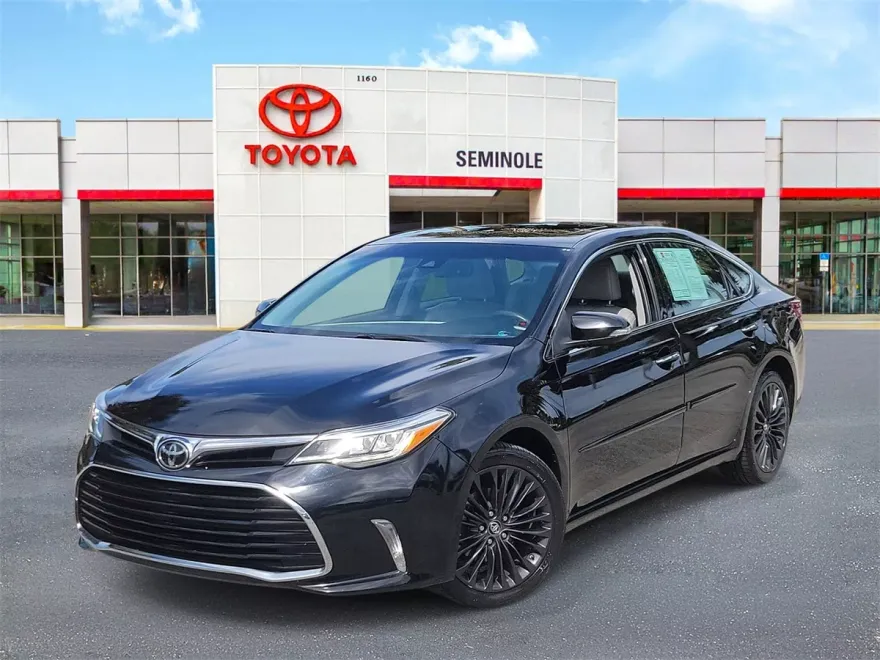 2017 Toyota Avalon Touring photo 1