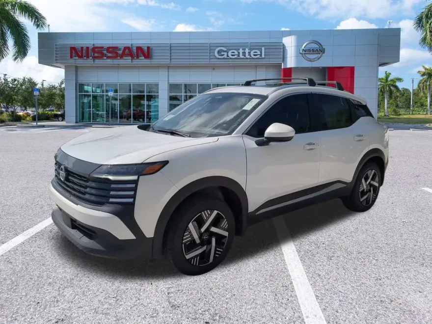 2025 Nissan Kicks SV photo 1