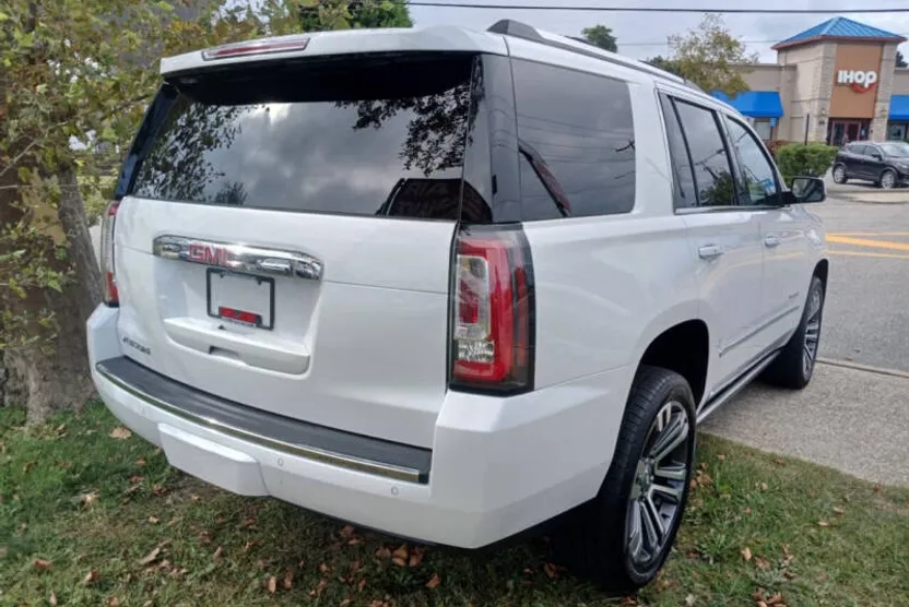 2018 Gmc Yukon Denali photo 1