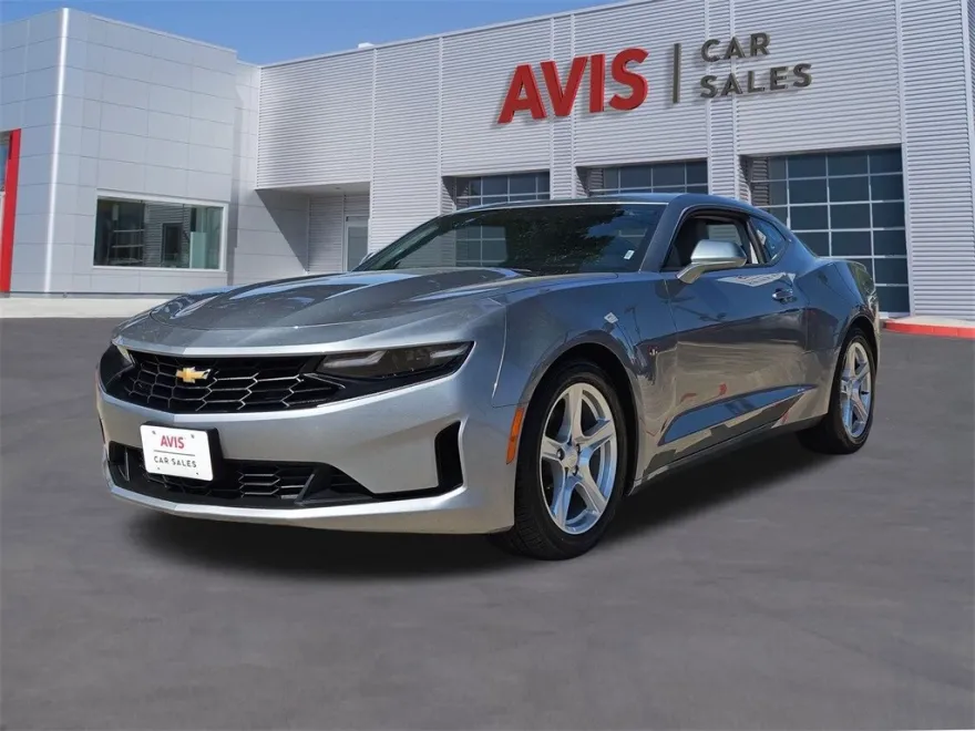 2023 Chevrolet Camaro 1LT photo 1