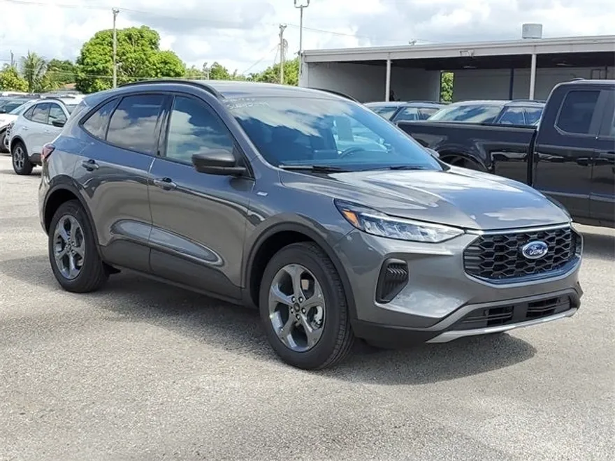 2025 Ford Escape Hybrid ST-Line photo 1