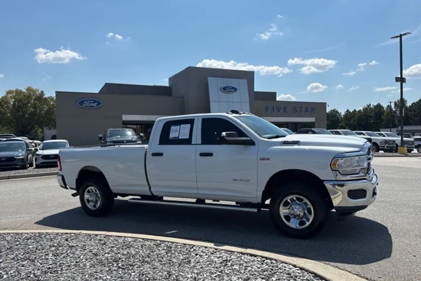 2022 Ram 3500 Tradesman photo 1