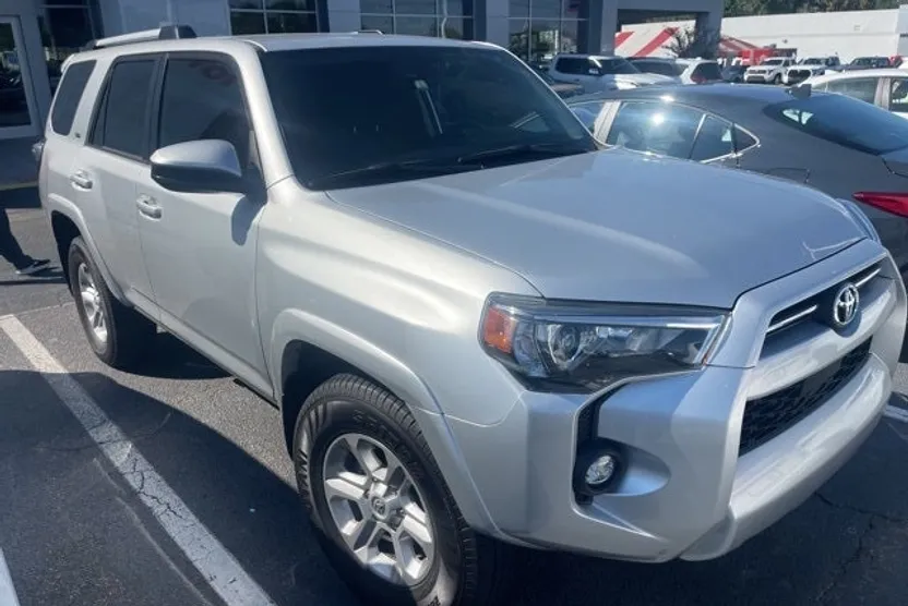 2023 Toyota 4Runner SR5 photo 1