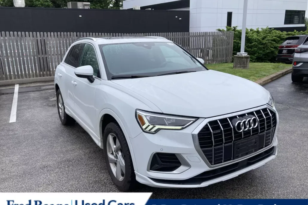 2022 Audi Q3 40 TFSI Premium photo 1