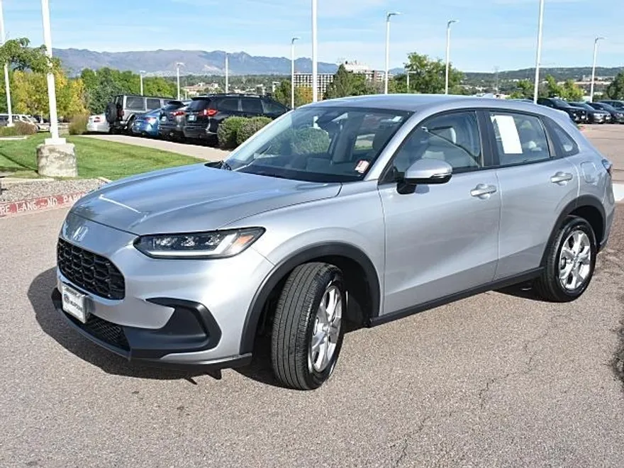 2025 Honda HR-V LX photo 1