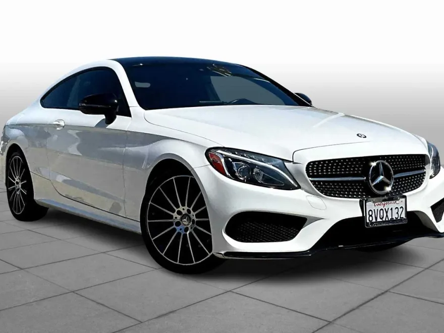 2017 Mercedes Benz C 300 photo 2