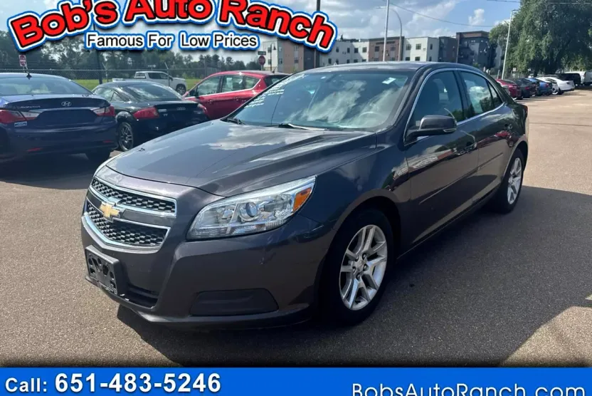 2013 Chevrolet Malibu 1LT photo 1