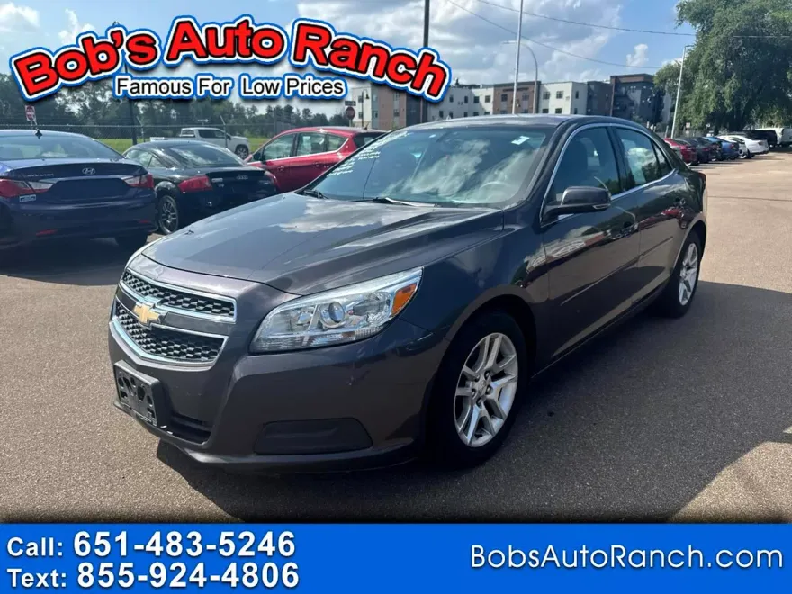 2013 Chevrolet Malibu 1LT photo 1