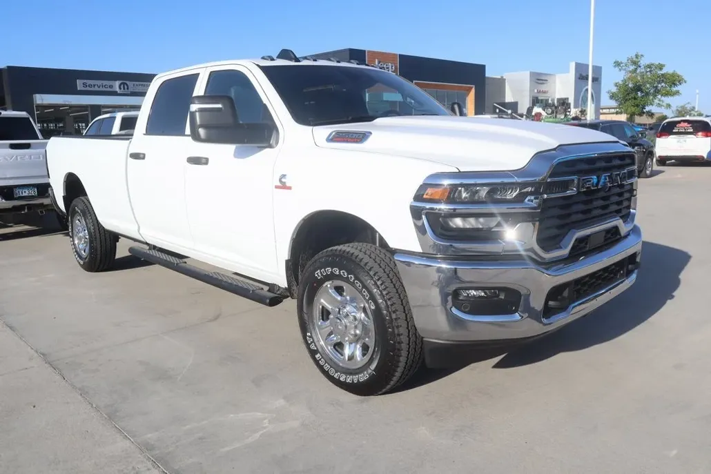 2025 Ram 2500 Tradesman photo 1
