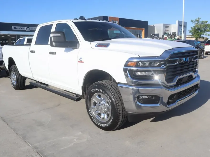 2025 Ram 2500 Tradesman photo 1