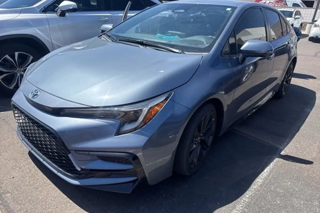 2024 Toyota Corolla SE photo 1