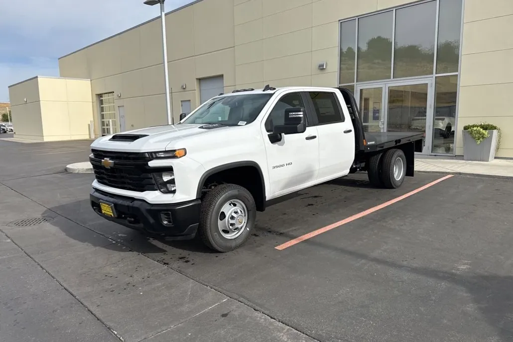 2025 Chevrolet Silverado 3500HD Work Truck photo 1
