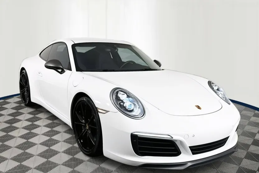 2019 Porsche 911 T photo 1