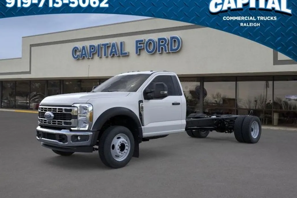 2025 Ford F-550 XL photo 1