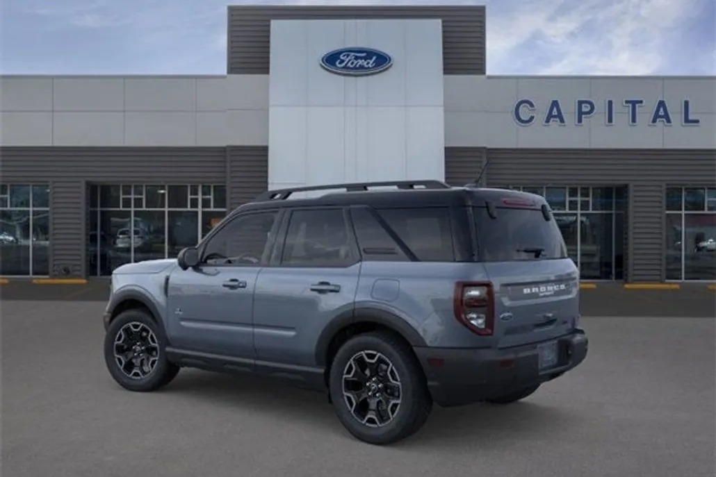 2025 Ford Bronco Sport Outer Banks photo 1