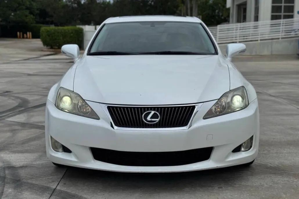 2009 Lexus IS 250 photo 1