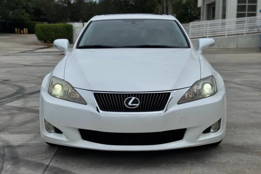 2009 Lexus IS 250 photo 1