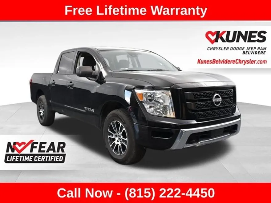 2023 Nissan Titan SV photo 1