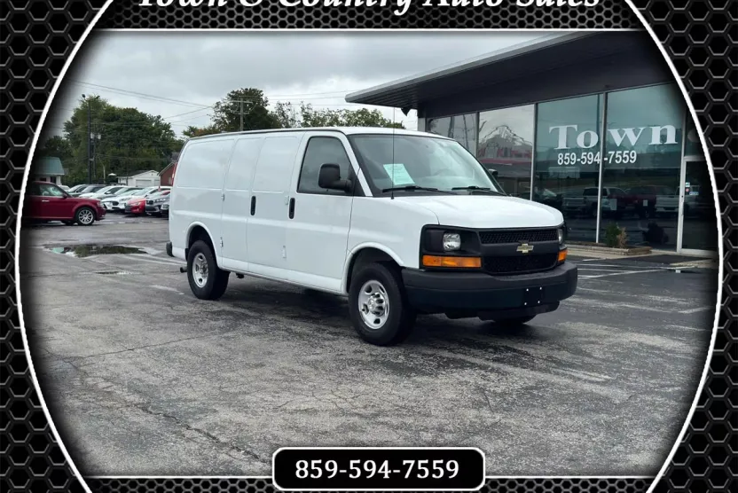 2015 Chevrolet Express 2500 Cargo Van photo 1