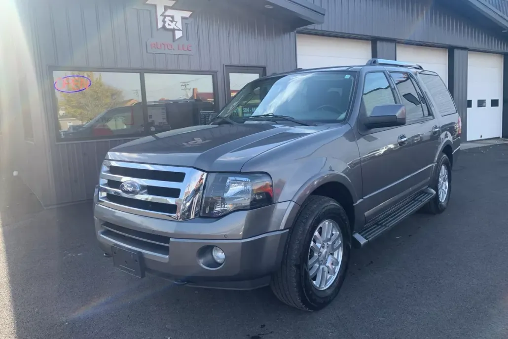 2012 Ford Expedition Limited photo 1