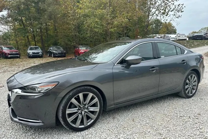 2018 Mazda Mazda6 Signature photo 1