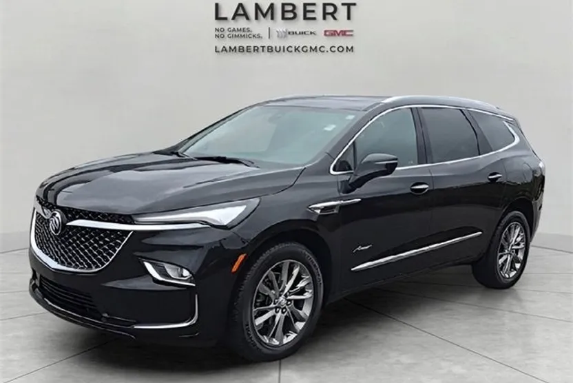 2023 Buick Enclave Avenir photo 1