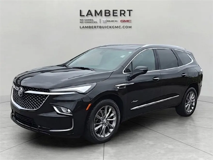 2023 Buick Enclave Avenir photo 1