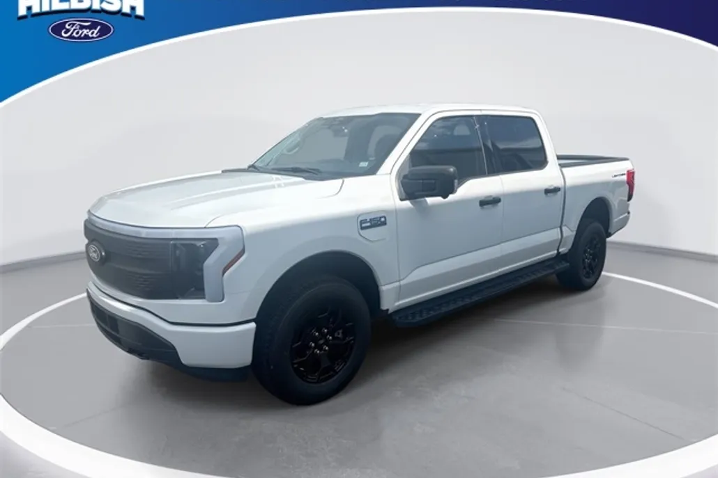 2025 Ford F-150 Lightning XLT photo 1