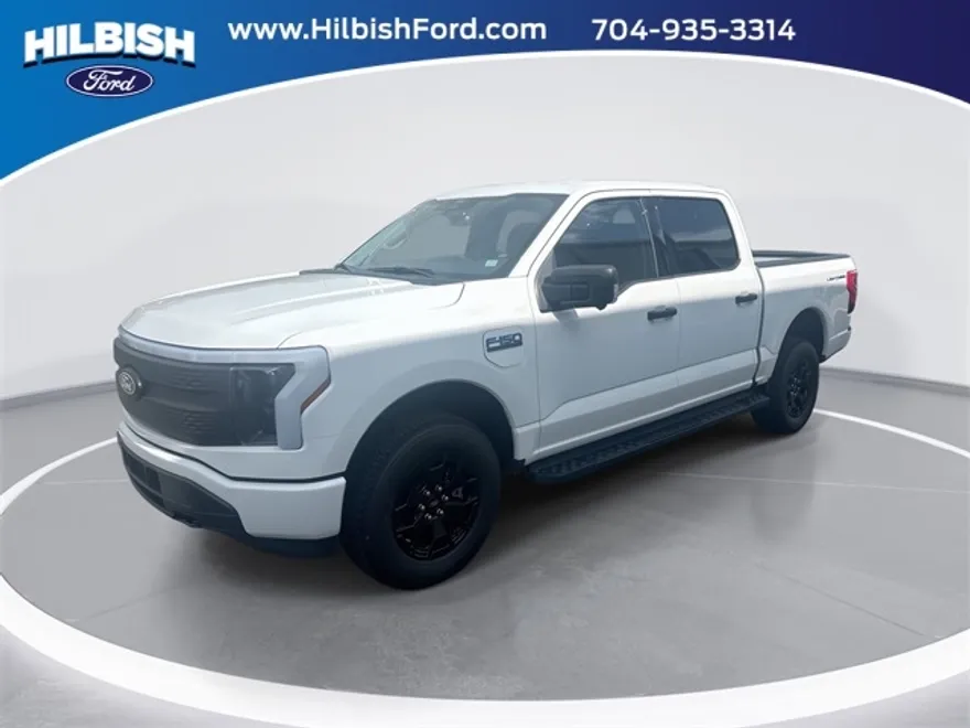 2025 Ford F-150 Lightning XLT photo 1