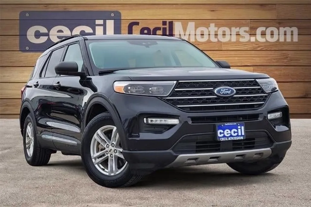 2021 Ford Explorer XLT photo 1