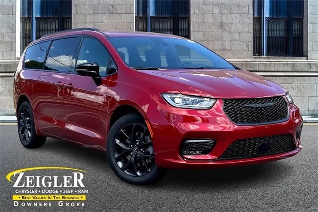2026 Chrysler Pacifica Limited photo 1