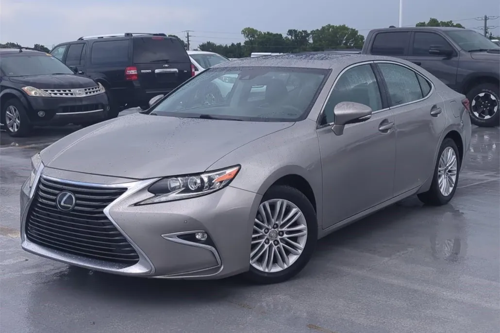 2016 Lexus ES 350 photo 1