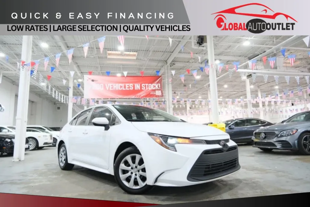 2024 Toyota Corolla LE photo 1